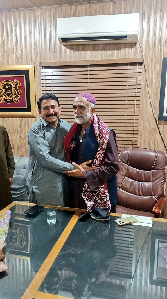 NehaAngle17's tweet photo. President ppp Minority wing Karachi Division @MattoMushtaq  congratulated to babar magsi for elected as Chairman UC 9 @aftabmatto24 info sec MW Korangi, Afaq Matto Deputy GS PSF Malir Was Present this occasions 
@BBhuttoZardari @MediaCellPP https://t.co/vv1WY2CAuC