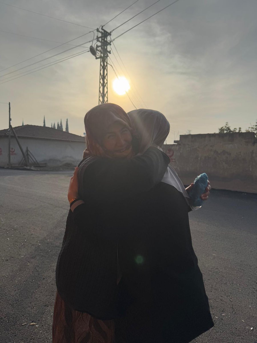 📌#BatıAyrancıMahallesi

“Her geçtiğimiz sokakta evimiz , her çaldığımız kapıda buyur edecek gönlü güzel insanlarımız var bizim.”

<a href="/mehmetonturktr/">Mehmet ÖNTÜRK</a>
<a href="/DMustafaErdogan/">Mustafa Erdoğan</a>
<a href="/avfatmagulcalim/">Av. Fatma Gül Çalım</a> 
@ademyesildaltr 
@akadir_ozel 
<a href="/h/">َ</a>.yayman
<a href="/kemalkarahanmv/">Kemal Karahan</a>