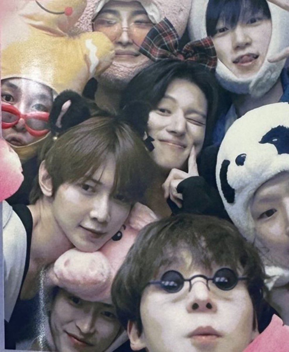 runawaychan's tweet photo. @nek0kay @ATEEZofficial thanks for the ga! 🤩🥳🫶 https://t.co/oYwaD0g1lx