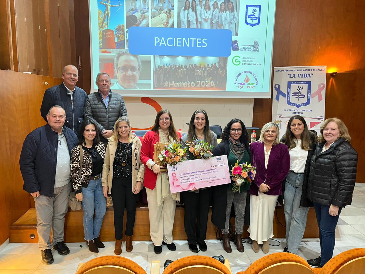 Estefania_GarG's tweet photo. Gracias Asociación Palmerina por el apoyo a nuestra investigación en #CART  Tantas horas, tanto esfuerzo, tanta entrega, cobran sentido.
Porque nuestro trabajo es fascinante e increíble pero también es muy duro.
@HematoHUVR 
@ibis_sevilla 
@PalmaDelCondado https://t.co/7dnMZZGO0D