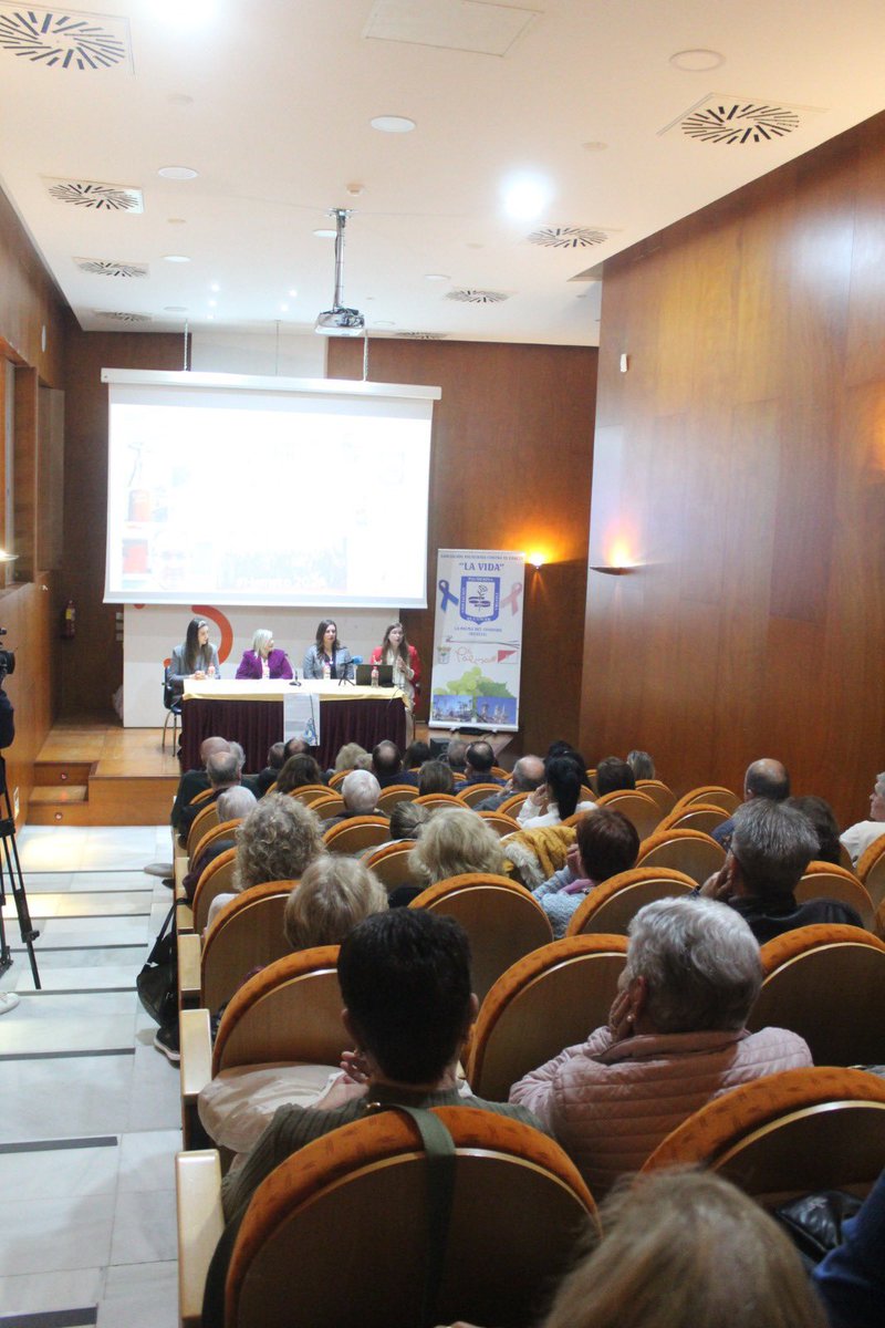 Estefania Garcia Guerrero (@estefania_garg) on Twitter photo Gracias Asociación Palmerina por el apoyo a nuestra investigación en #CART Tantas horas, tanto esfuerzo, tanta entrega, cobran sentido.
Porque nuestro trabajo es fascinante e increíble pero también es muy duro.
<a href="/HematoHUVR/">Hematología HUVRocío</a>
<a href="/ibis_sevilla/">IBiS</a>
<a href="/PalmaDelCondado/">Turismo La Palma Cdo</a> Gracias Asociación Palmerina por el apoyo a nuestra investigación en #CART Tantas horas, tanto esfuerzo, tanta entrega, cobran sentido.
Porque nuestro trabajo es fascinante e increíble pero también es muy duro.
<a href="/HematoHUVR/">Hematología HUVRocío</a>
<a href="/ibis_sevilla/">IBiS</a>
<a href="/PalmaDelCondado/">Turismo La Palma Cdo</a>