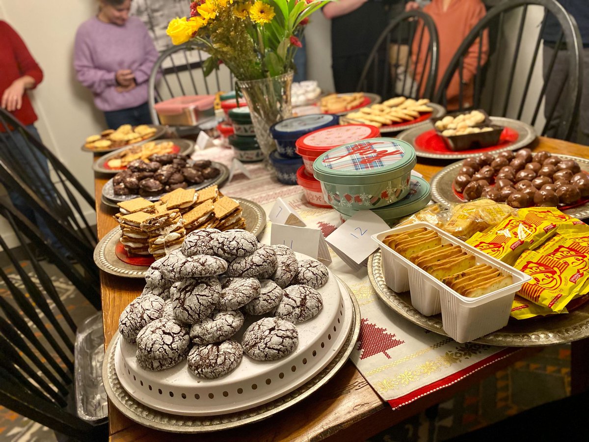 Crosby__Group's tweet image. The Crosby Group celebrated the holiday season with a cookie exchange party! 🍪🎄 Our group members brought their baking A-game, sharing award-winning, delicious cookies and creating sweet memories together! ✨️