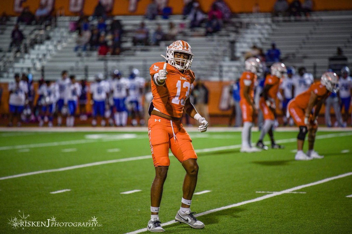 9-3A Honorable Mention Team

WR/OLB- Cliff Coleman