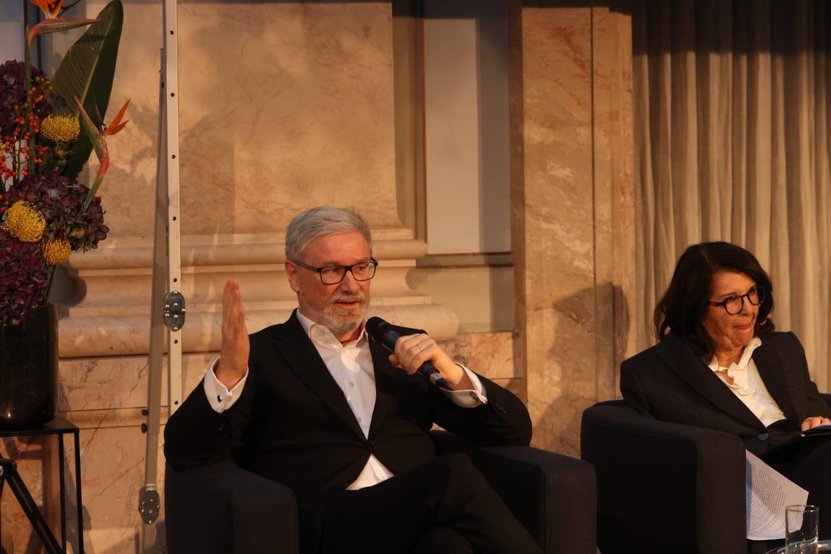 Italy in Germany tweet media