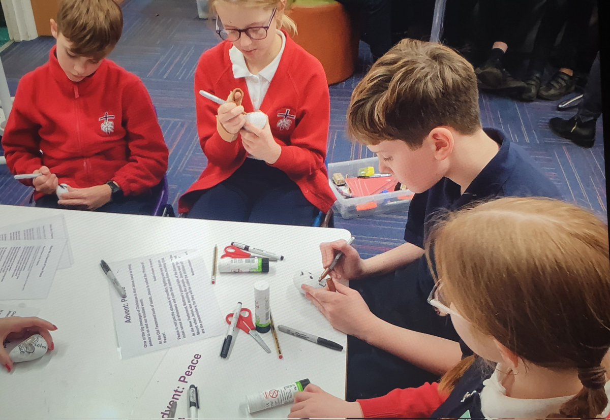 LHoughtonPrimary tweet media