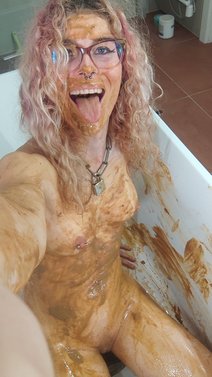I found the energy to restart working 💙💙💙
So happy to be able to film again and make awesome content.
This one is a messy one 😁🤤💩
I will release the video soon