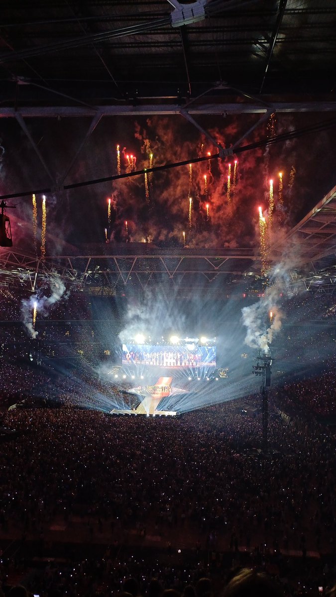 We still have "London N4" in our name because we still haven't moved on. How could we?
#TSTheErasTour