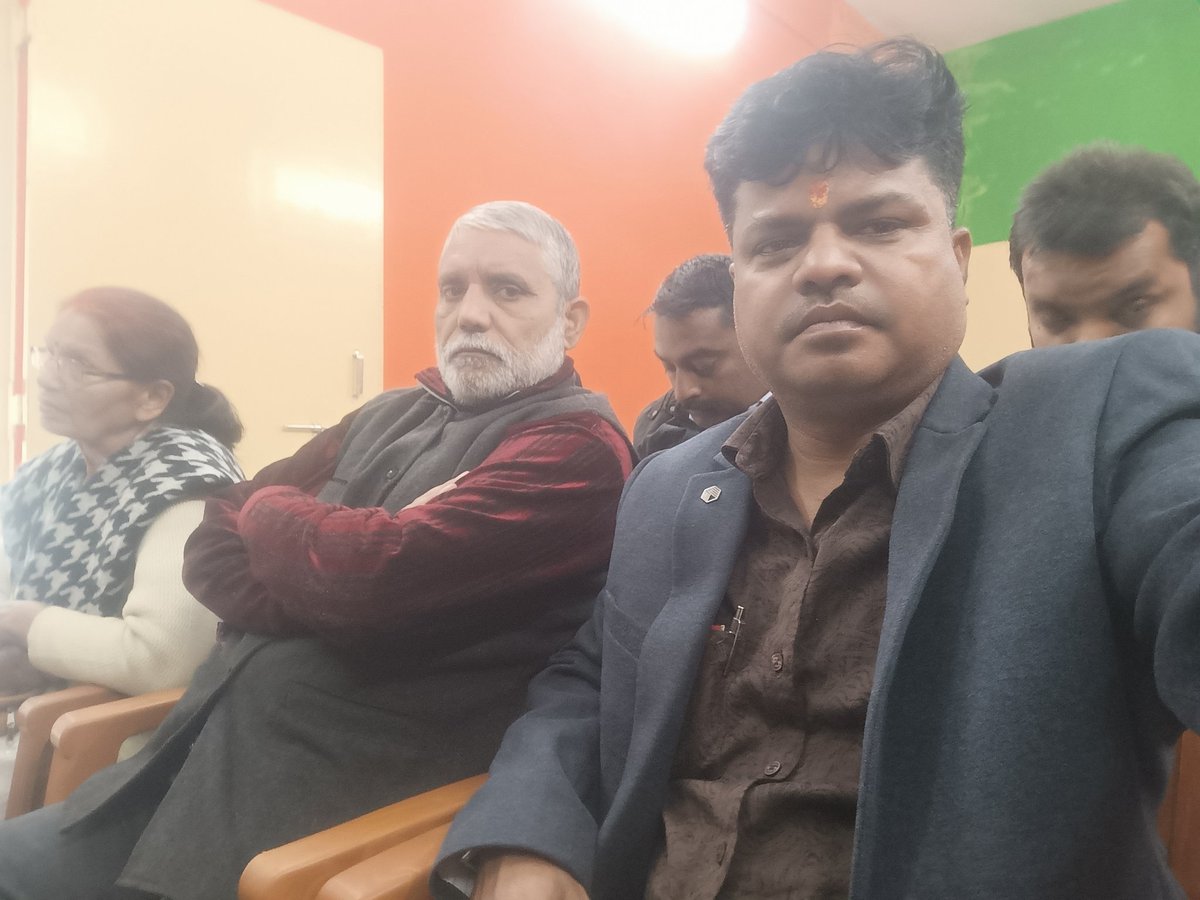 MRBauri1's tweet photo. संगठन के महापर्व सदस्यता अभियान के निमित्त आज भारतीय जनता पार्टी जमशेदपुर महानगर जिला कार्यालय में बैठक संपन्न हुआ https://t.co/ylmHqWkDc1