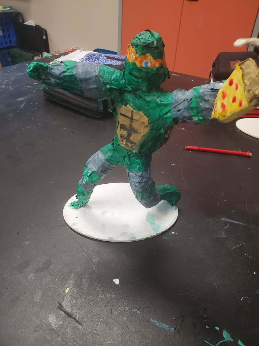 HorizonJaguars's tweet photo. Our 6th graders molded their creativity as they dove into sculpting, carving out their own unique figurines and painting them to perfection! 🎨🖌️ @ConceptSchools #WeAreConcept https://t.co/b3Iqtv13hr