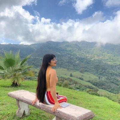 AnaLauMontejo's tweet photo. #NuevaFotoDePerfil https://t.co/oYJPPFerjX
