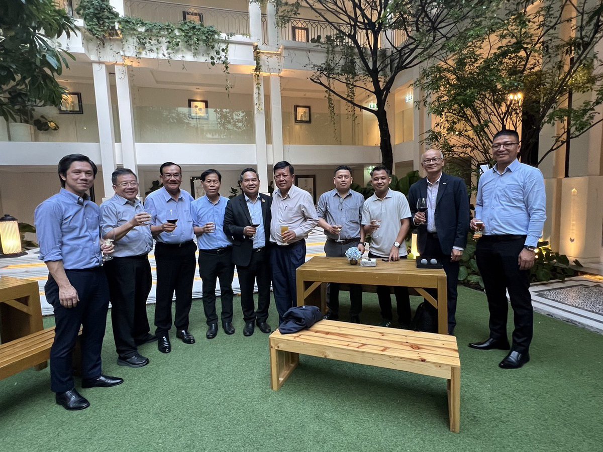 bunkongnov's tweet photo. After a while, the 10th Mekong Air Traffic Management Coordination Group Meeting (MK-ATMCG/10) and the 3rd Lancang - Mekong River Air Traffic Flow Management Working Group Meeting (LMR-ATFM/WG/3) were held back to back on 27-28 and 29 November 2024 consecutively in Bangkok 🇹🇭 https://t.co/r4wFXlNuox