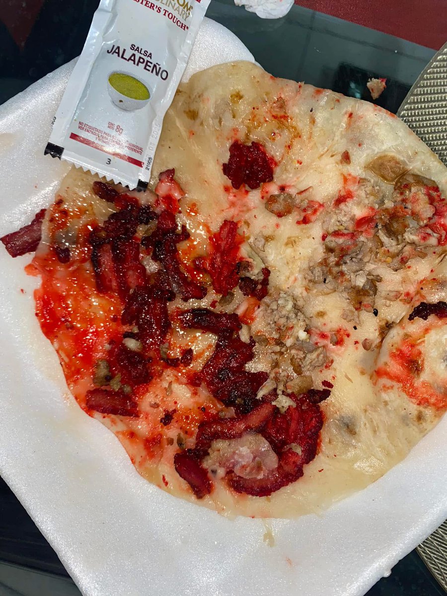 A la otra mejor vengo sin mi jersey de Rayados por la cena, pinche taquero se me bañó 😂😂😂