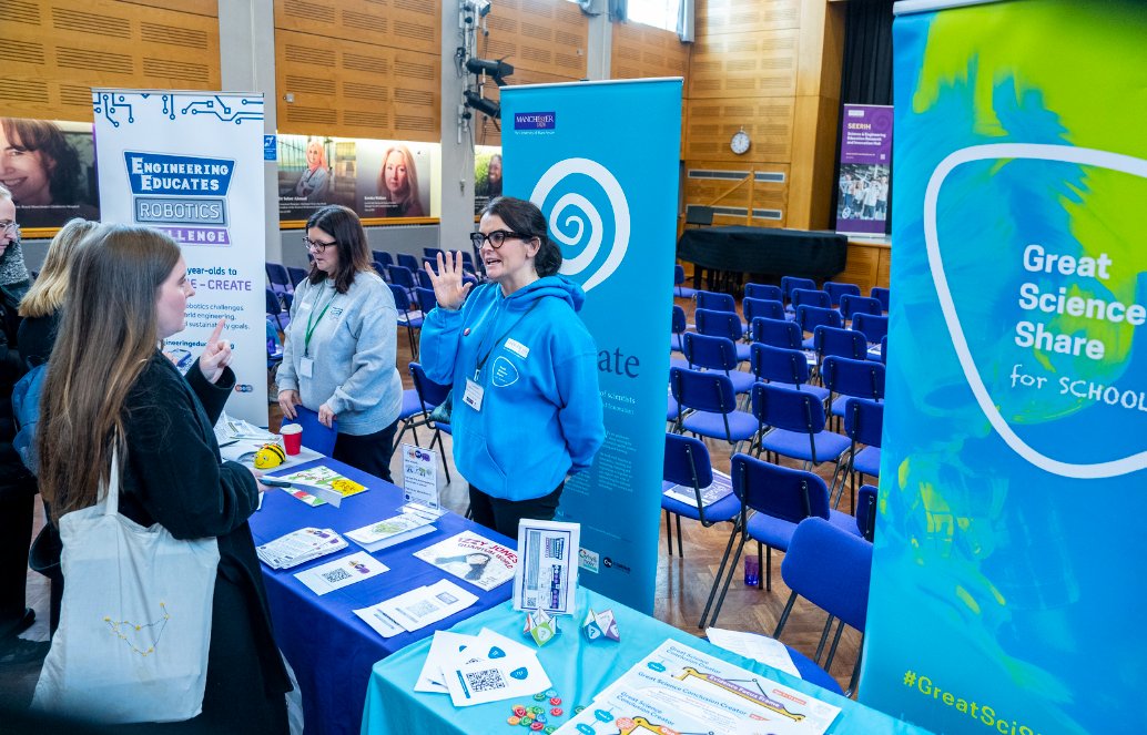 GreatSciShare's tweet image. Thrilled to share #GSSfS at the @UoMSEERIH Teacher Conference, celebrating a “decade of difference” in #PrimaryScience! 🎉 Together, we inspire curiosity and champion working scientifically skills. Here’s to 10 impactful years! 🌟 
#TeacherCPD @OfficialUoM @PSQM_HQ @ManHighGirls