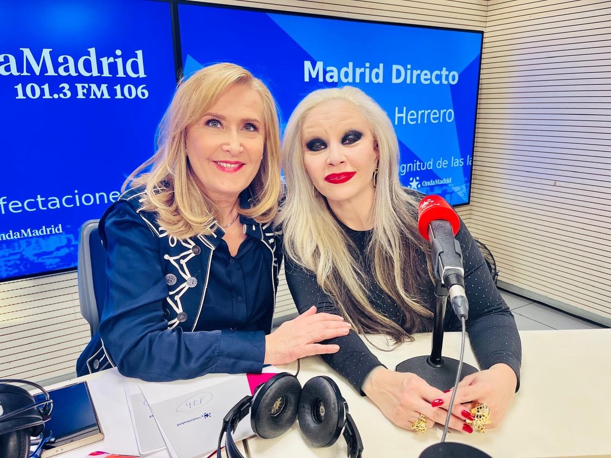 Madrid Directo OM (@madriddirectoom) on Twitter photo ▶️ <a href="/ondamadrid/">Onda Madrid</a>
📻 101.3-106 FM
⏰ 17:15
👉 ENTREVISTA a Alaska , que nos presenta el documental: "Alaska revelada" en <a href="/MovistarPlus/">Movistar Plus+</a>
🎙️En vivo en: <a href="/telemadrid/">Telemadrid</a> telemd.es/ciot ▶️ <a href="/ondamadrid/">Onda Madrid</a>
📻 101.3-106 FM
⏰ 17:15
👉 ENTREVISTA a Alaska , que nos presenta el documental: "Alaska revelada" en <a href="/MovistarPlus/">Movistar Plus+</a>
🎙️En vivo en: <a href="/telemadrid/">Telemadrid</a> telemd.es/ciot