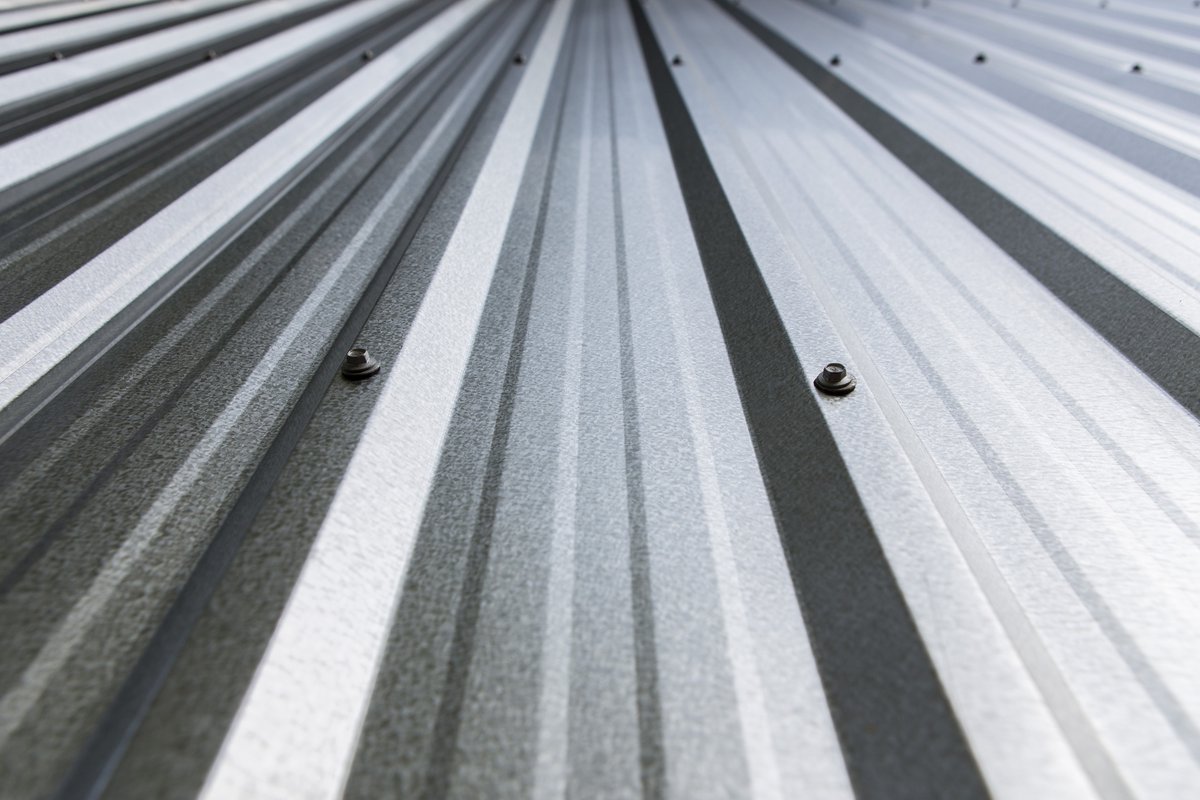 JoseRam17313382's tweet image. Metal roofing is durable, energy-efficient, and stylish! ⚡ Our metal roof installations at Rams Roofing LLC are crafted for longevity and curb appeal. Ask us about our metal roofing options today! #MetalRoofing #LongLastingProtection