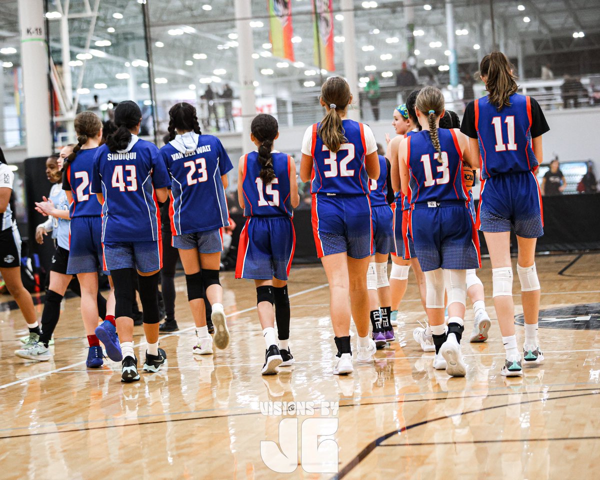 Elevate_Elite30's tweet photo. Thanks to @visionsbyjg for capturing the incredible energy and moments in this winning game! 🔥@SelectEventsBB @se_winterseries game! @Elevate_Elite https://t.co/mdNDmofy8p