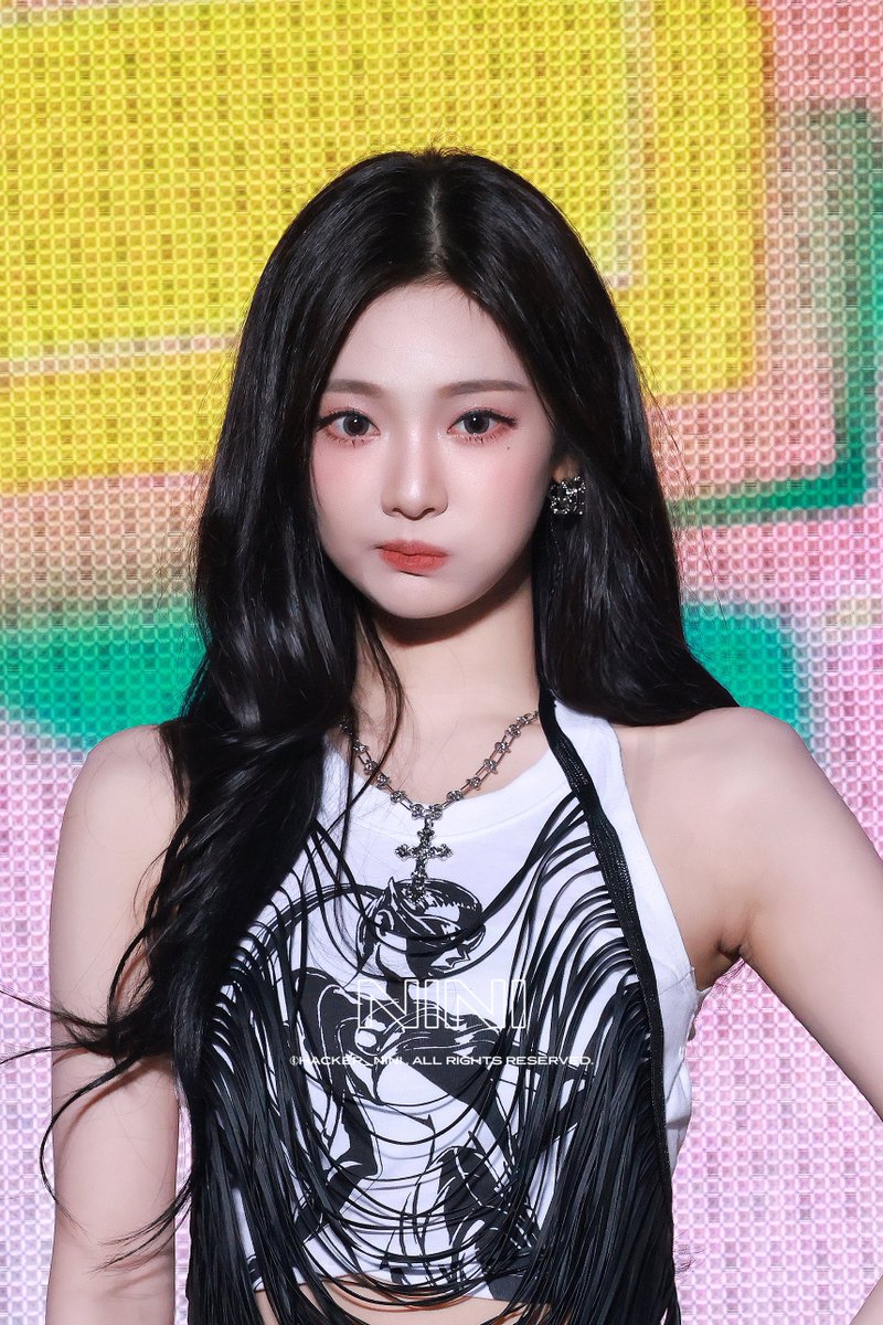 HACKER_NINI's tweet photo. 241208 UTO FEST

#aespa #에스파 #NINGNING #닝닝 #宁艺卓 https://t.co/qoul7sNW4t