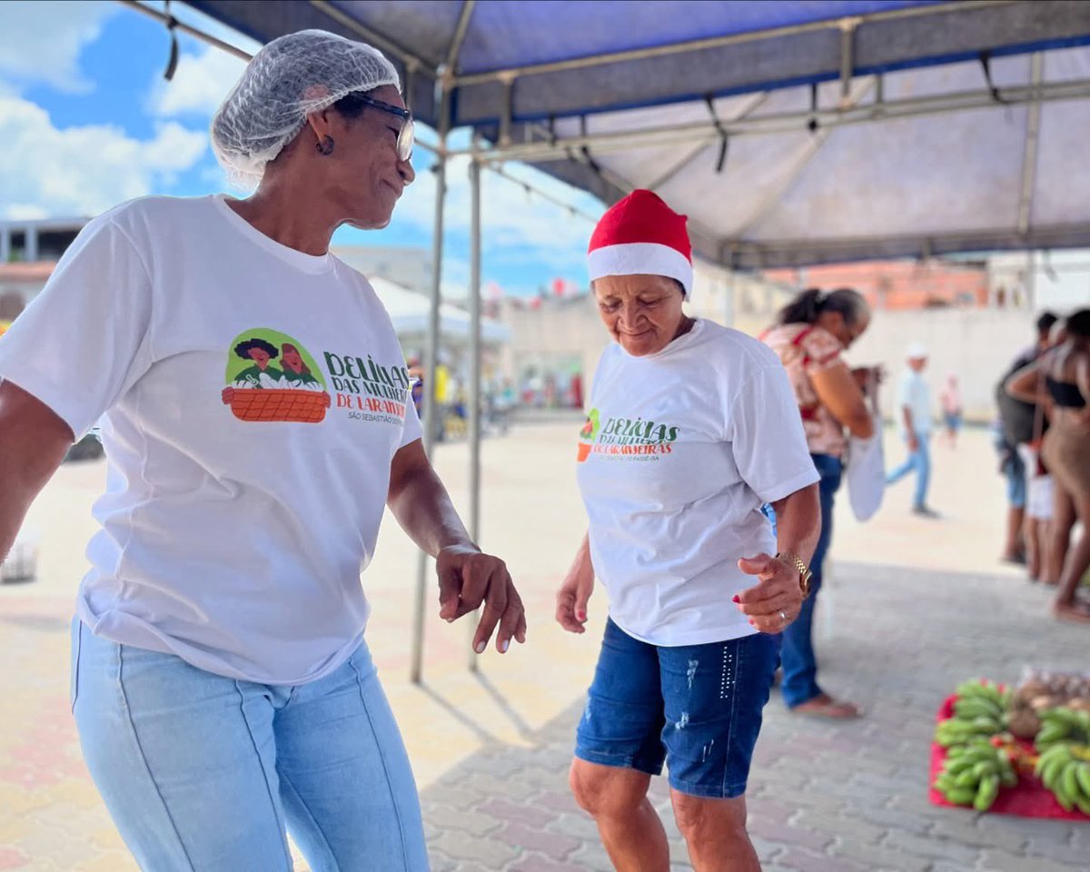 HPPBrasil's tweet photo. Em São Sebastião do Passé-BA, a Feira de Saberes e Sabores foi um sucesso! Realizada pela Humana Brasil e Bracell Social, por meio do projeto Mulheres Produtoras, o evento reuniu grupos produtivos femininos que trouxeram o melhor da agricultura familiar e da economia solidária. https://t.co/KYNWEN84A8