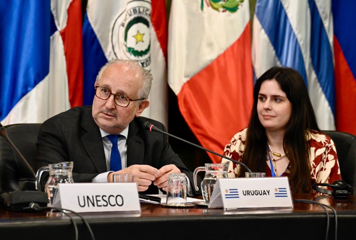 pdasilve's tweet photo. Con mucha alegría recibimos en Montevideo al equipo de conducción de IESALC/UNESCO y a altas autoridades de educación superior en América Latina.Productivo encuentro para intercambiar sobre desafíos y tendencias de los sistemas de educación superior en la región. https://t.co/VBdvCnIZt6