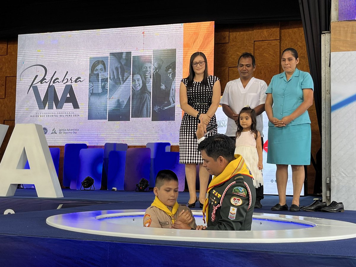 📊 El Pr. Jairo Nureña, presidente de la #MiNOP, presenta informe de Mayordomía y Ministerio Joven, destacando el crecimiento de clubes de conquistadores y aventureros🫂. #PalabraViva #VICongreso #MiNOP