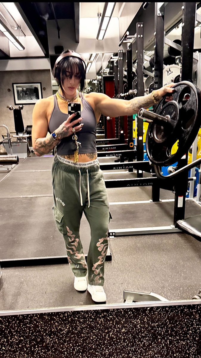 RheaRipleyCom's tweet photo. New photo via Rhea’s Instagram Story (@RheaRipley_WWE) #RheaRipley #DemiBennett #TheNightmare #Brutality #TheEradictor #Mami https://t.co/N3HvAAsbbm