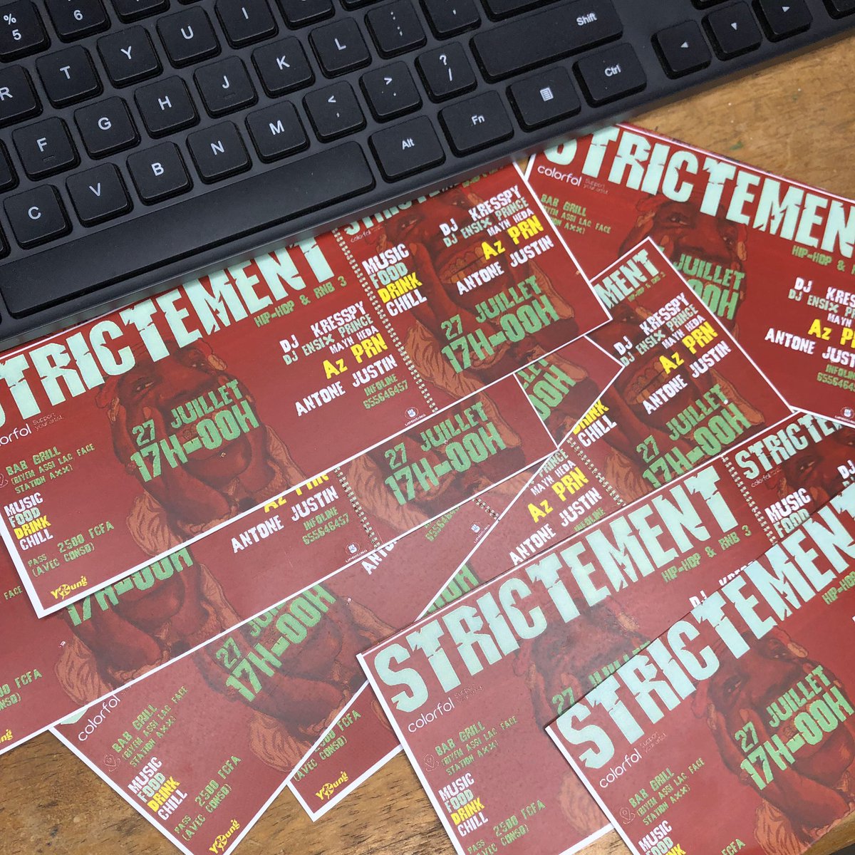lestudio707's tweet photo. Notre service PRINT chez @lestudio707 est bel et bien fonctionnel ✅ 

Nous réalisons vos travaux de Design Graphique + impression de vos supports de communication. 

(Prix de la prestation en fonction du nombre, de la qualité de l’impression &amp; du support voulu) https://t.co/6qyfvKTjIn