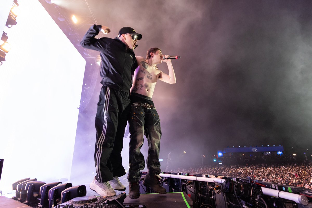 los INVITADAZOS que metió <a href="/bizarrap/">bzrp</a> ayer por favor que locura tenes que cerrar el parque de la ciudad y todos los estadios del pais