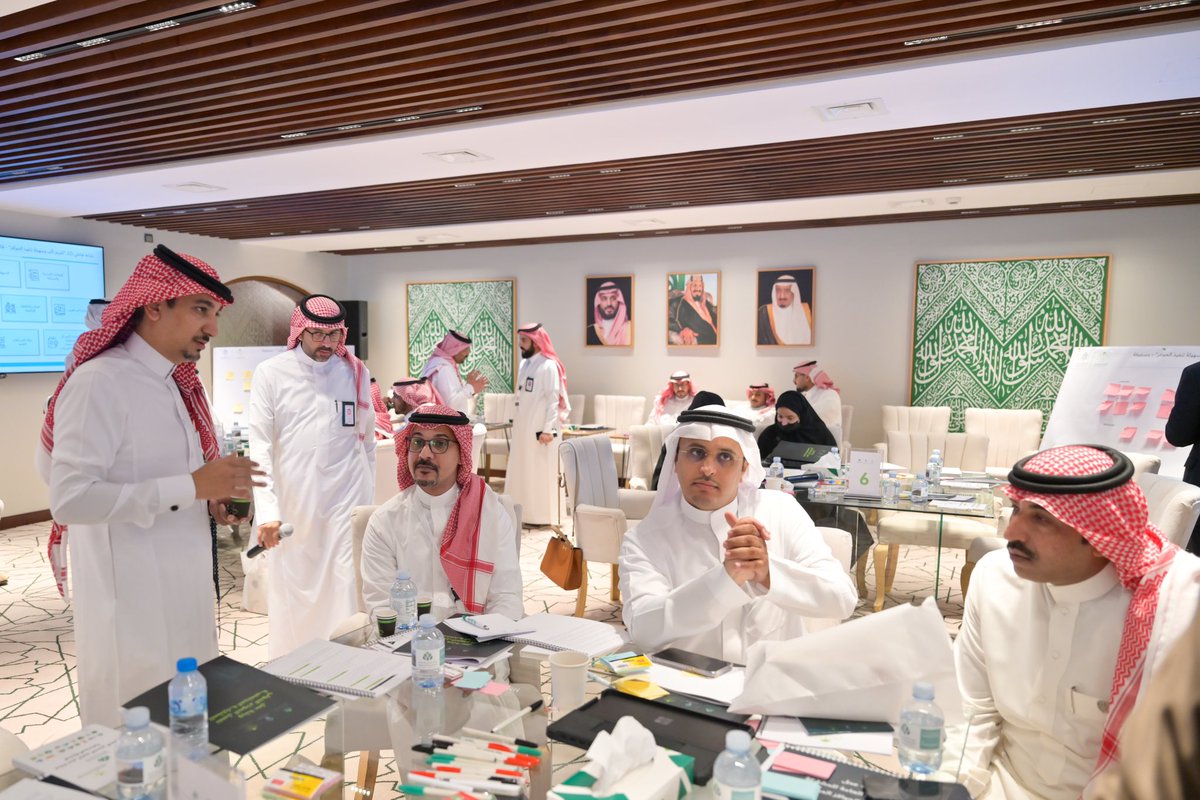 MURADALSERHANI's tweet photo. سعدنا باستضافة ورشة عمل "تفعيل النموذج التحولي للمشاركة المجتمعية" بمشاركة وزارة البلديات والإسكان، وبحضور ممثلي إدارات التنمية المجتمعية في أمانات المناطق والمحافظات، تهدف لتحقيق مستهدفات رؤية السعودية 2030. https://t.co/qeGxVyBdZq