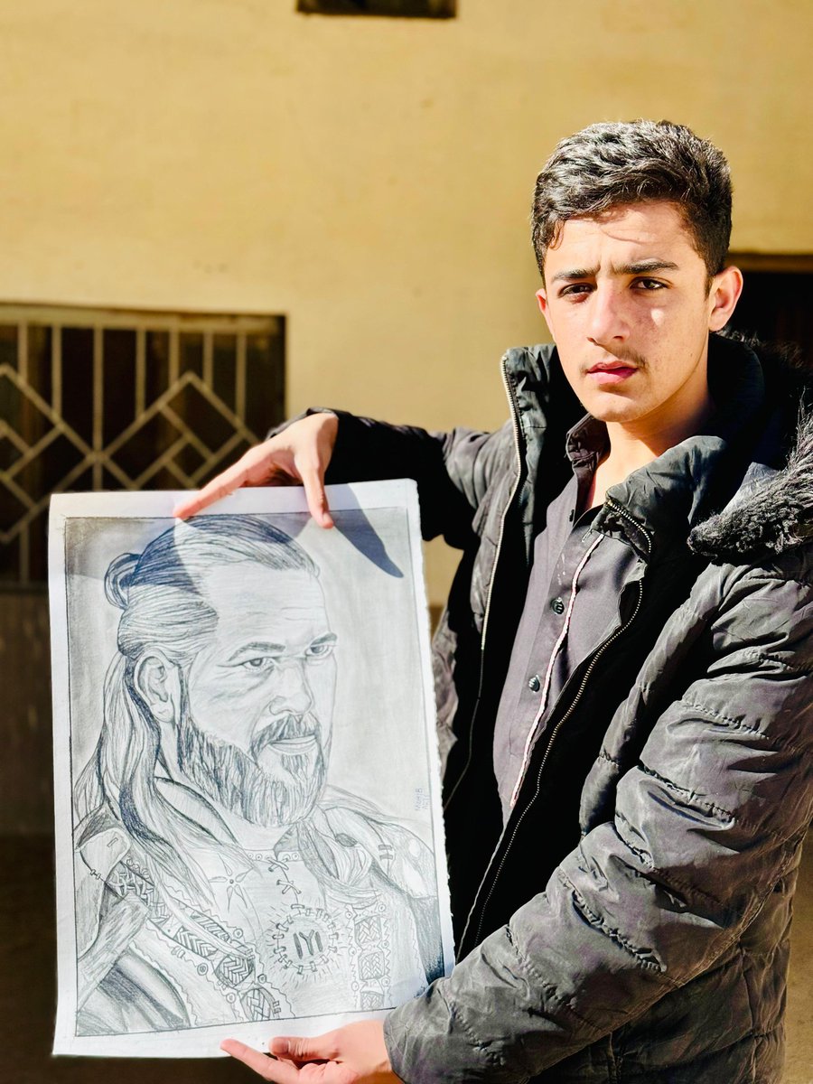 Asmatcomrade's tweet photo. 1/2
خپلو ماشومان ته هم حوصله ورکوي او ورسره آغه هر څۀ ور پورا کوي چې په کم کښی آغه خپل هنر نړي ته ښکاره کړي__!
#Comarde https://t.co/cKw1EY75jz