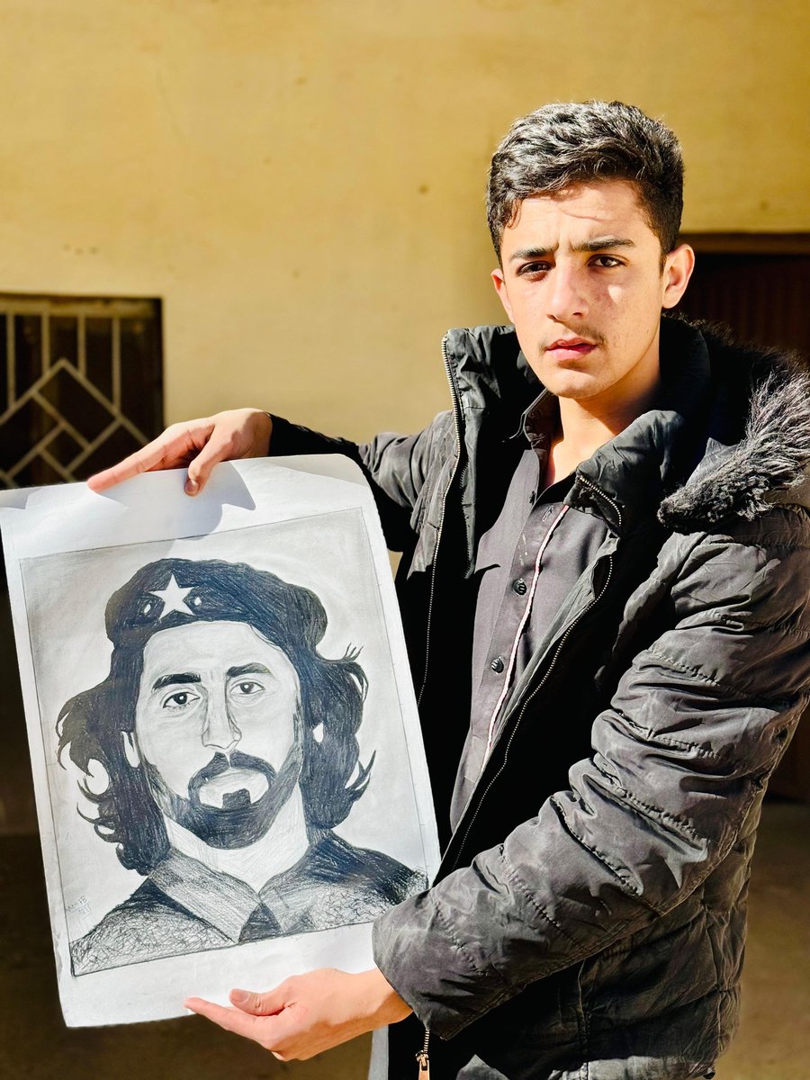Asmatcomrade's tweet photo. 1/2
خپلو ماشومان ته هم حوصله ورکوي او ورسره آغه هر څۀ ور پورا کوي چې په کم کښی آغه خپل هنر نړي ته ښکاره کړي__!
#Comarde https://t.co/cKw1EY75jz