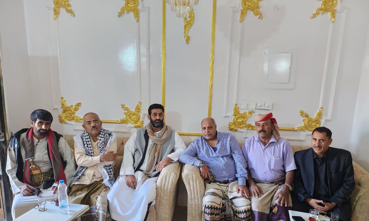 الهدف إفشال ذكرى 2ديسمبر ذي بيكون في مجمع مارب لاول مره ذي فيه رساله بتوحيد الصف وان محاولة الاغتيال الفاشله تؤكد للجميع ان الحوثي لديه خلايا في مارب وعلى الامن تحمل مسؤوليته لذا نطمئن الجميع بان الأخ كامل الخوداني وفي ضيافة أمير سبأ شيخنا و كبيرنا الشيخ ذياب بن محسن بن معيلي