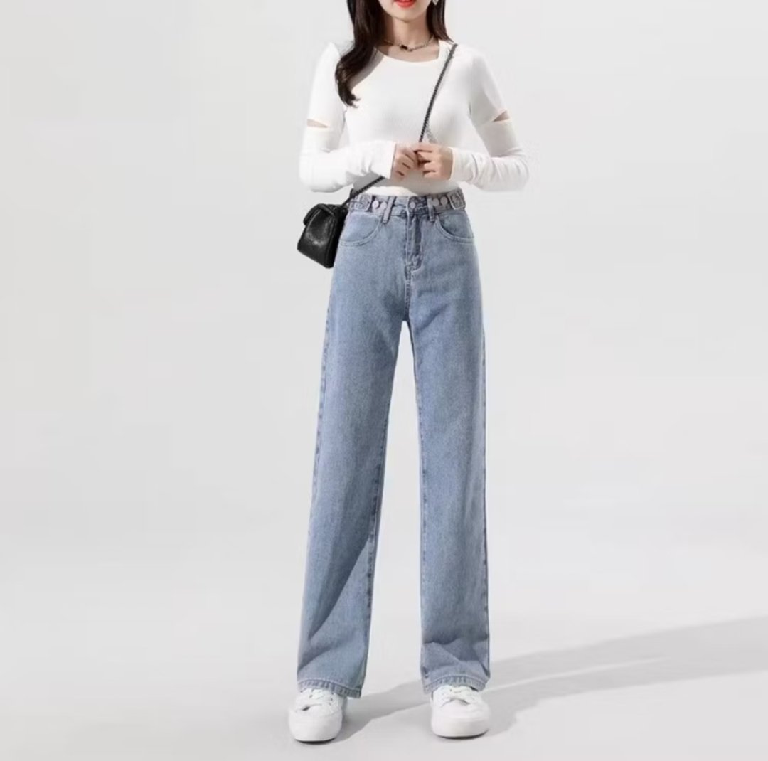 CheapyDaily's tweet photo. Lucu bgt tadi sambil ngantri foto Jonas, OOTD duluuuu
Ternyata lucu juga celananyaaaa, ni aku spill beli disiniii 😝 : 
https://t.co/VKSIjbnH4m
Yang aku pake size L yaaa https://t.co/0p3ApcMmTk