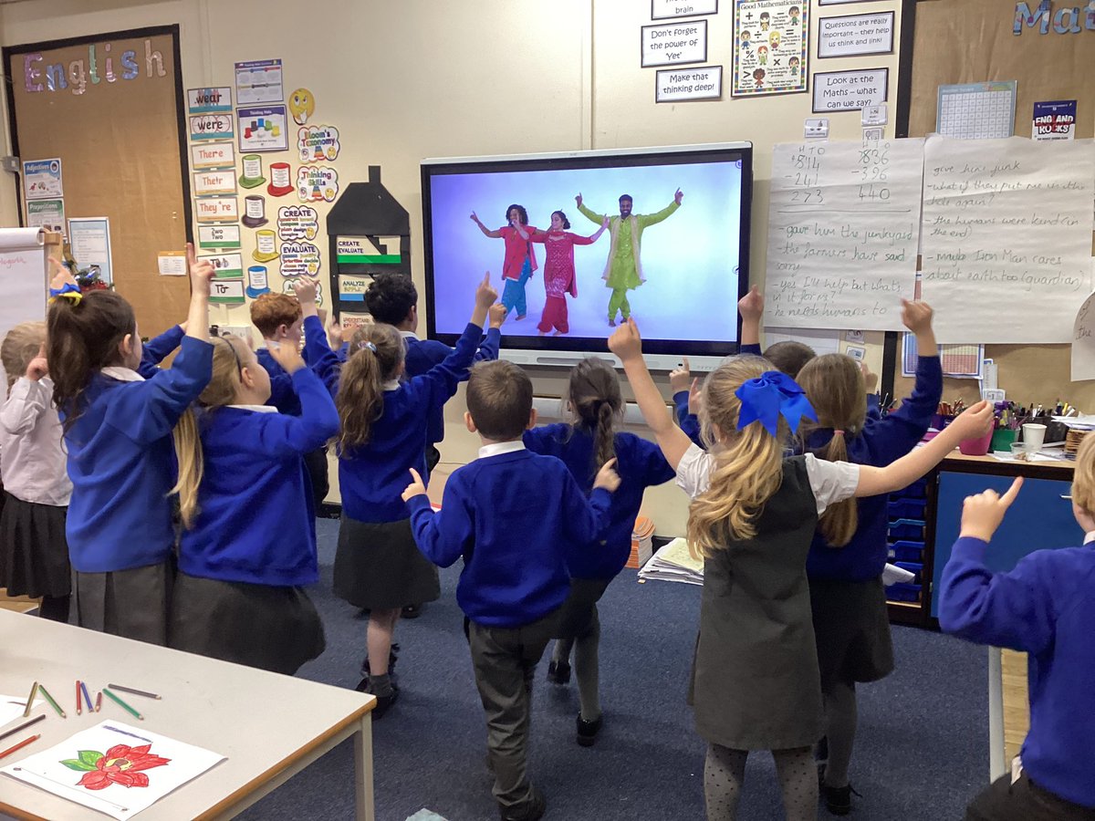 Year3STP's tweet photo. We had a great time learning some Bhangra dance on our trip to India tonight in Travel Club! https://t.co/55pVssls2f