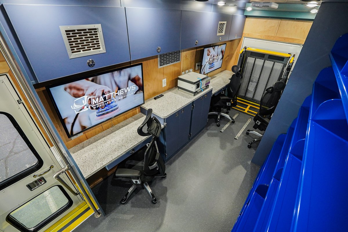 MSVehicles's tweet image. A versatile mobile library built for Suffolk Park &amp;amp; Recreation!  📚🚐
This custom-designed space brings knowledge and adventure on the go, offering a dynamic and interactive experience for all ages. Ready to roll and inspire wherever it’s needed!