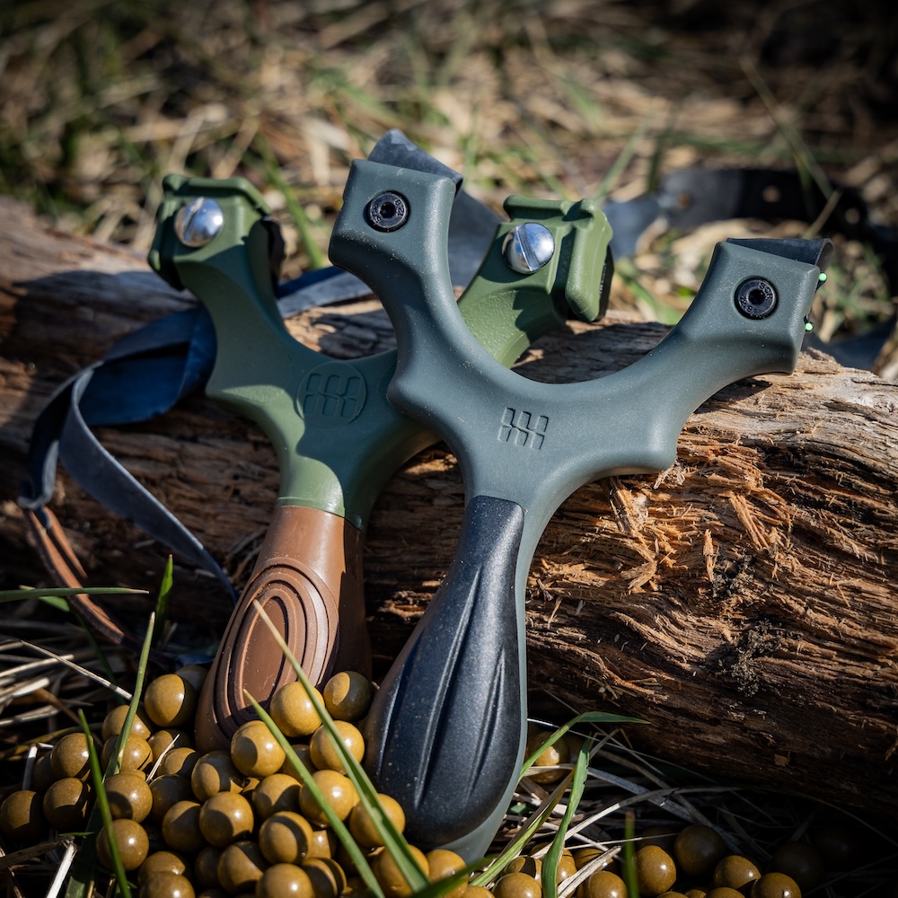 simpleshotss's tweet photo. The one, the only, the Scout Slingshot design is arguably the most iconic modern slingshot design in the world, and the most recent Scout X is upgraded with Integrated Clips and Fiber Optic sights. 

#scoutslingshot #simpleshotslingshot #slingshotcommunity https://t.co/0QNbDRfjPu