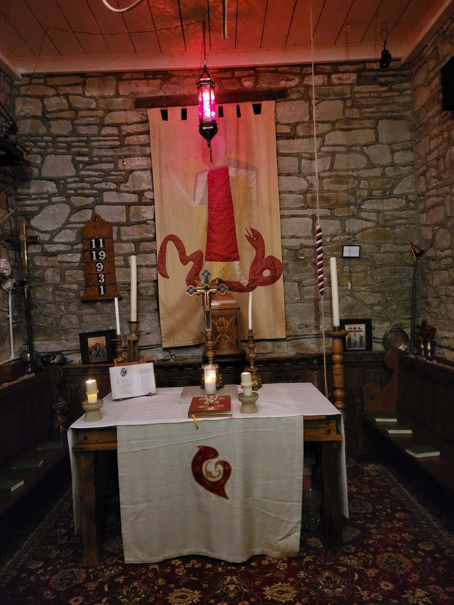 AnglicanUnion's tweet photo. Fr.Jamie @AnglicanUnion Europe leads #AdventLessonsandCarols at the Chapel of Christ the King at the Oratory at Whaley Hall UK. The Hall is an ecumenical retreat ministry serving the AU charism of Christian Unity. https://t.co/vBY21oFb4v