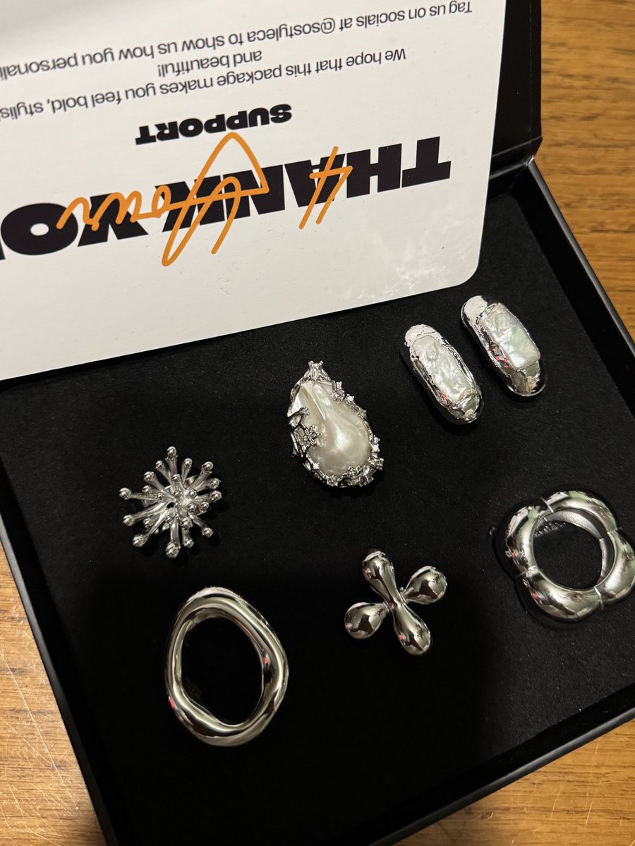 alicialartey's tweet photo. If you love accessories particularly rings I really recommend sostyleca (IG) 
(Also black owned) https://t.co/H1nObdgk8k