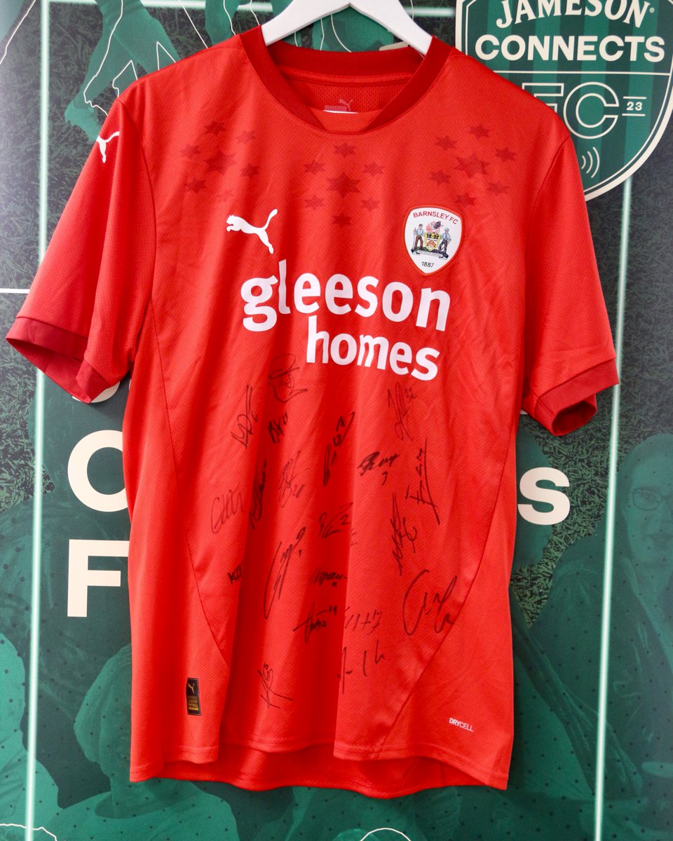 jameson_uk's tweet image. Day 4
How would you like to win a signed shirt from the entire Barnsley squad?

To enter today’s giveaway, simply follow our account and drop your favourite player in the comments below. You could be today&apos;s lucky winner of this exclusive prize 👕❗

#10WaysIn10Days @BarnsleyFC