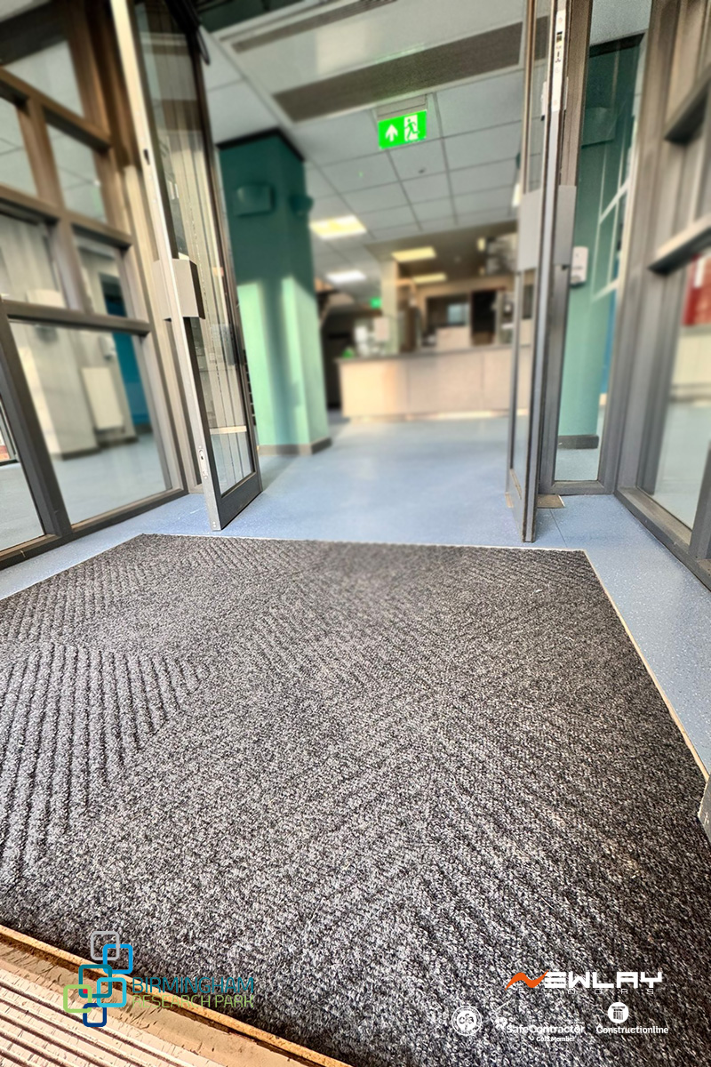 NewlayFloors's tweet photo. We've got the perfect flooring for Cappuccinos, Flat Whites, and Mocha spillages. @Polyflorltd  Polysafe standard #Safetyflooring is specifically engineered for high-footfall environments that demand long-lasting slip resistance and durability, such as coffee shops. https://t.co/Z0BNb9R6hM