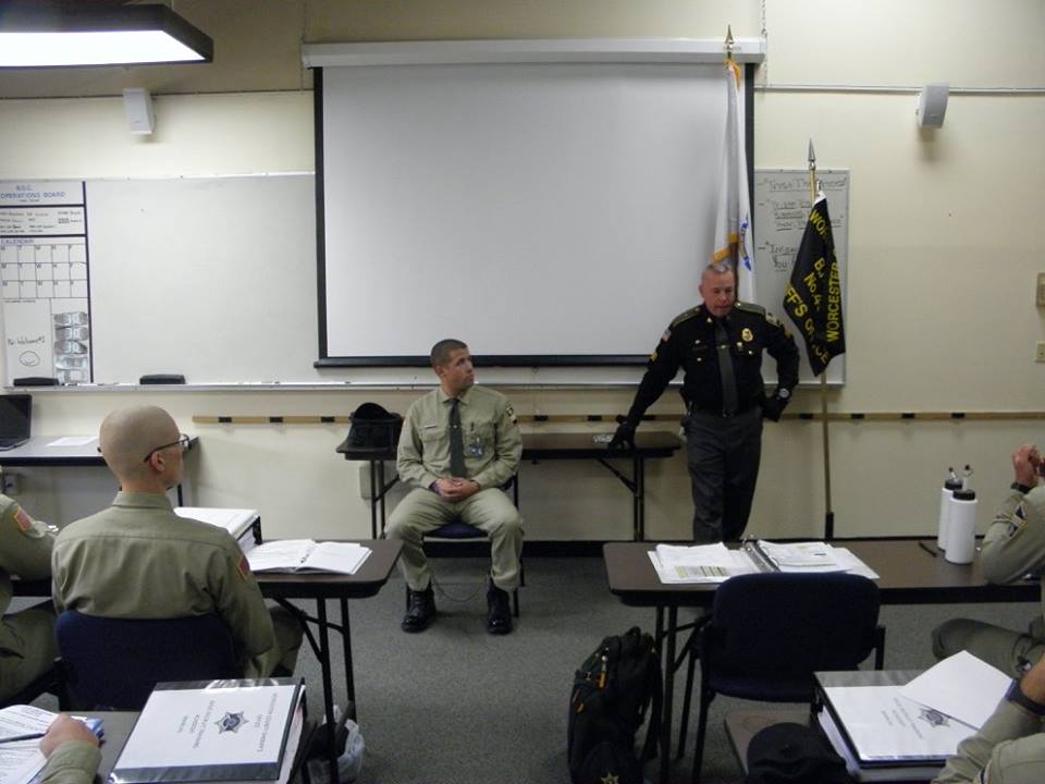 CapturedCamo's tweet photo. Recruits get trained on prisoner transport procedures #irlbondage #handcuff #handcuffs #handcuffed #handcuffing #cuff #cuffs #cuffed #cuffing #shackle #shackles #shackled #legiron #legirons https://t.co/jxwpG1ePpt