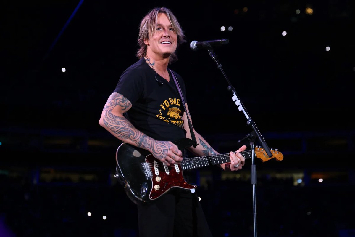 Keith Urban Sets 2025 ‘High and Alive’ Tour Dates

Details: rollingstone.com/music/music-co…