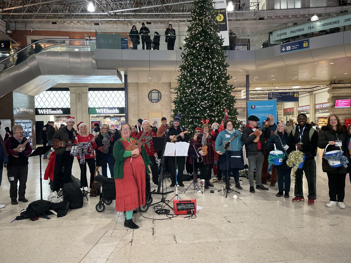 Wow, a huge thank you to The London Ukulele Project who busked for over 2 hours at Waterloo Station, raising nearly £250 to help transform the lives of autistic young people at Prior's Court.

What a wonderful day. Thank you to all involved!🎄 
<a href="/LondonUkeProj/">LondonUkuleleProject</a>