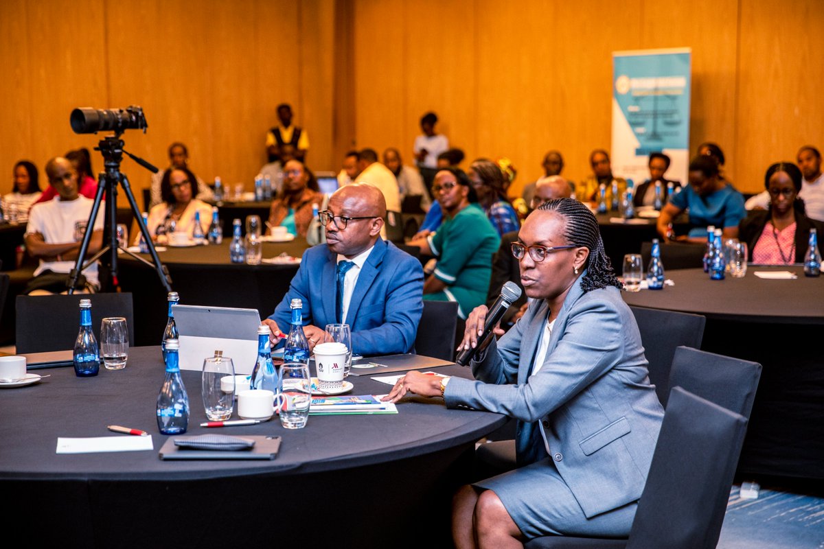 LegalAid_Rwanda's tweet photo. What an engaging discussion!
✍️ Participants pledge their commitment to promoting human rights in #Rwanda.
The evening continues with vibrant cultural performances by Itorero Inyangamugayo & meaningful networking. 🌟💃 #HumanRightsDay2024 #UnityForRights https://t.co/DXNXn7xYx2