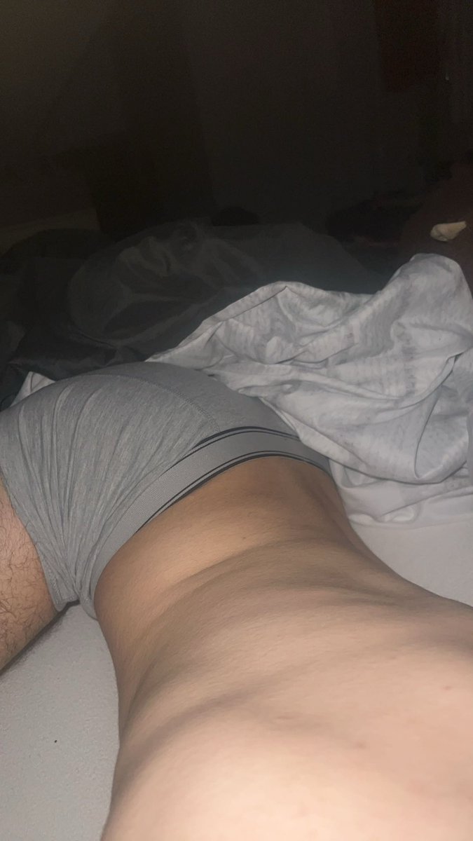 Alone in bed🤭🤭😻😻
#gay #nsfw #chudai #ass #twink #horny