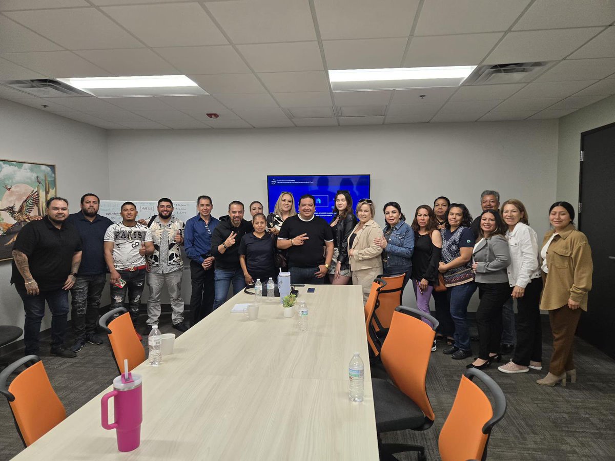 PepeFelix11's tweet photo. Con el equipo en Phoenix Arizona.
Cada vez somos más los que nos sumamos a esta gran comunidad.
Preparando el 2025, será espectacular.
#smarters #citizenoftheworld #lideres https://t.co/P7GueX43gI