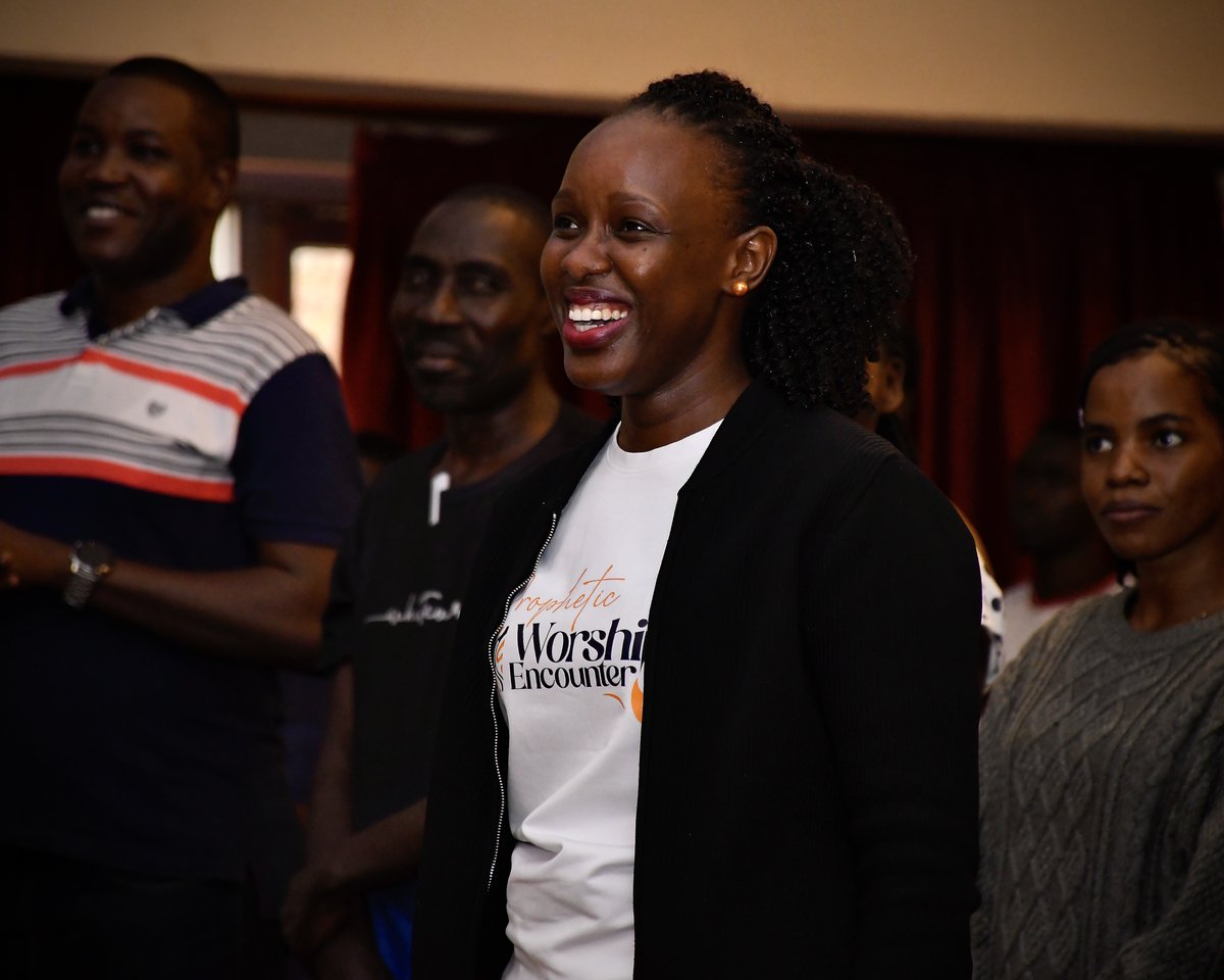 exploitsug's tweet photo. Knowing God transforms us into vessels of greatness and wonders
#unleashgreatness #calledtogreatness #exploits #52daysofprayer #90daysofmiracles #prayerretreat #52daysoffasting #upperroomexperience #exploitsserena https://t.co/PPq2duzR8B