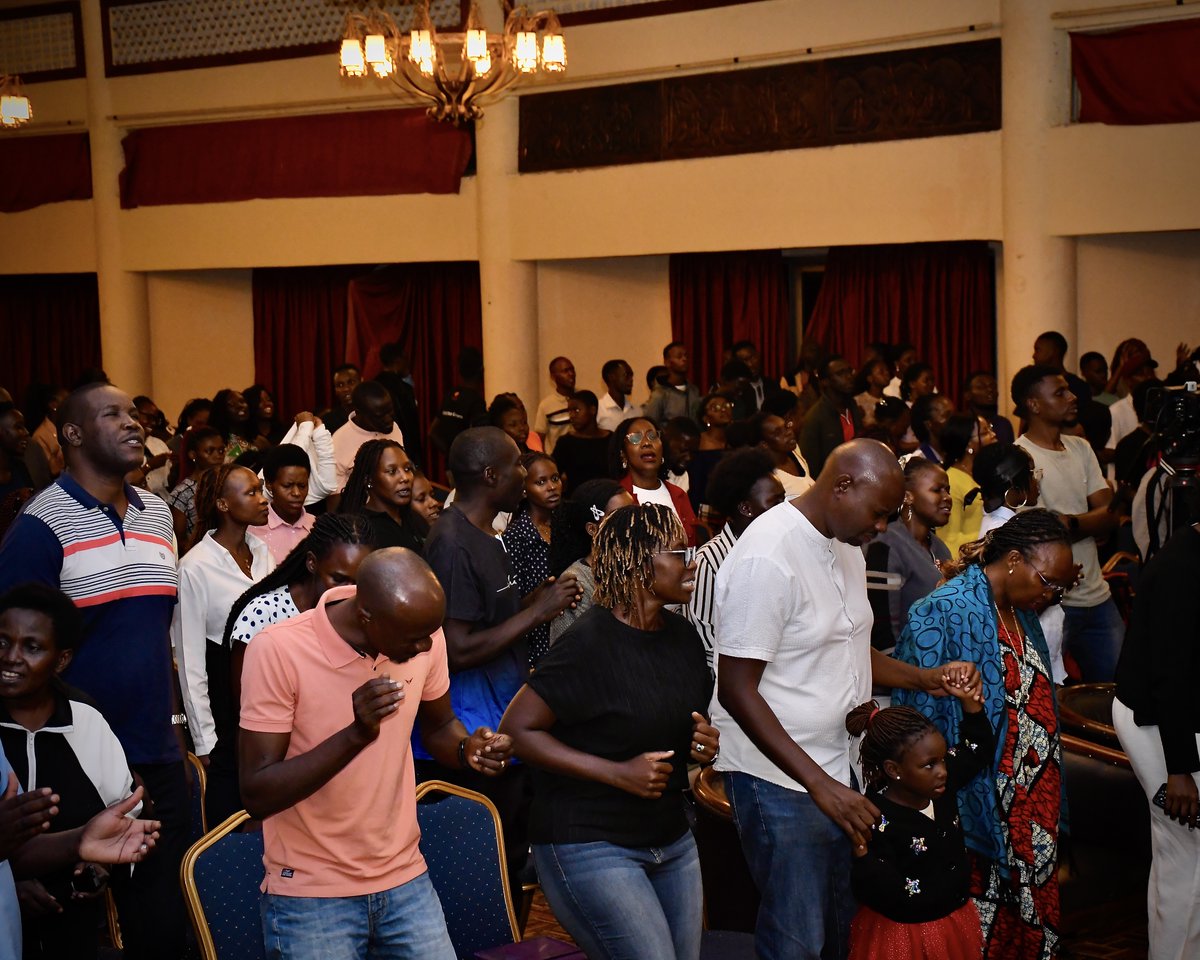 exploitsug's tweet photo. Knowing God transforms us into vessels of greatness and wonders
#unleashgreatness #calledtogreatness #exploits #52daysofprayer #90daysofmiracles #prayerretreat #52daysoffasting #upperroomexperience #exploitsserena https://t.co/PPq2duzR8B