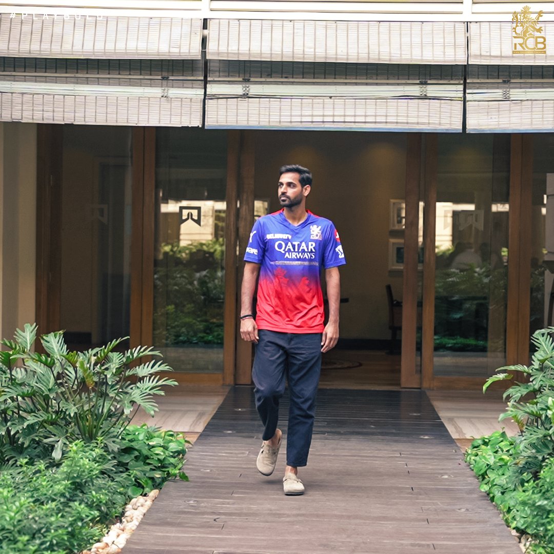 MemerOP_'s tweet photo. RCB heroes making waves in SMAT! ๐๐ Bhuvi, Jitesh, Patidar, and Krunal leading their teams to the top! ๐๐ฅ #RCBMix #SMAT23 https://t.co/4yX4MRnT1D