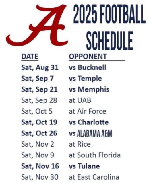 jade78052492's tweet photo. I got an early copy of next year’s schedule #RollTide https://t.co/iRKnmxZtTq