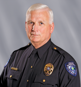 TheIACP's tweet photo. IACP’s report shows that 70% of agencies have a harder time retaining their staff than 5 years ago. Policing is a noble & rewarding profession, but the challenge to recruit & retain threatens the ability to protect & serve. Read the new #PresidentMessage & view the report in #PoliceChiefMag. https://t.co/Hq3oZdyhep
#PoliceRetention